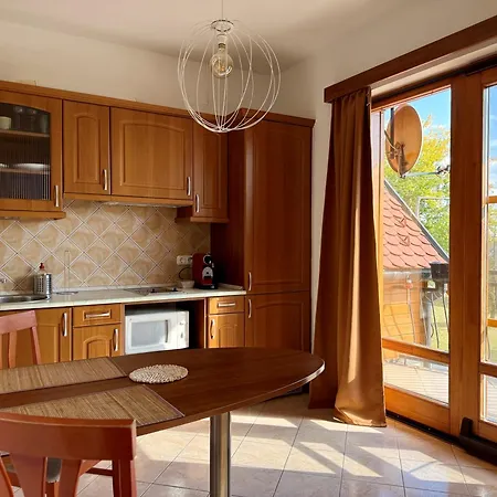 公寓 By Hellobalatonlelle 巴拉通雷勒