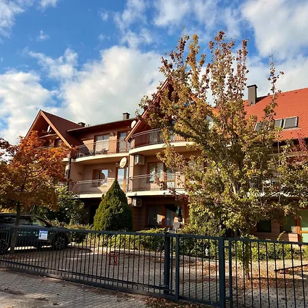 By Hellobalatonlelle 公寓 巴拉通雷勒