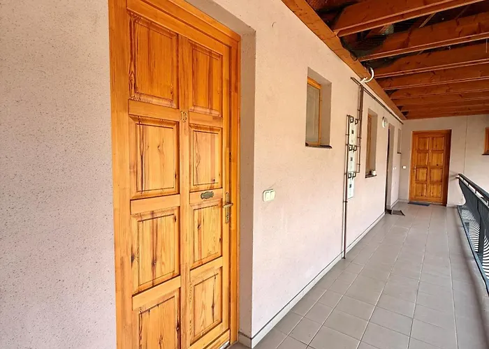 公寓 By Hellobalatonlelle *