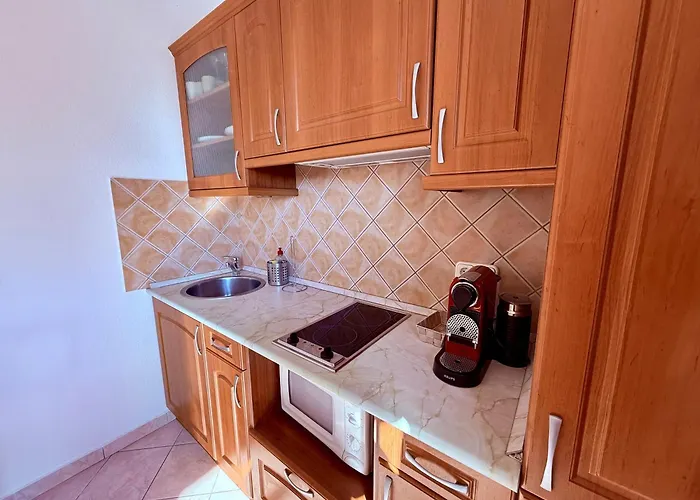 公寓 By Hellobalatonlelle